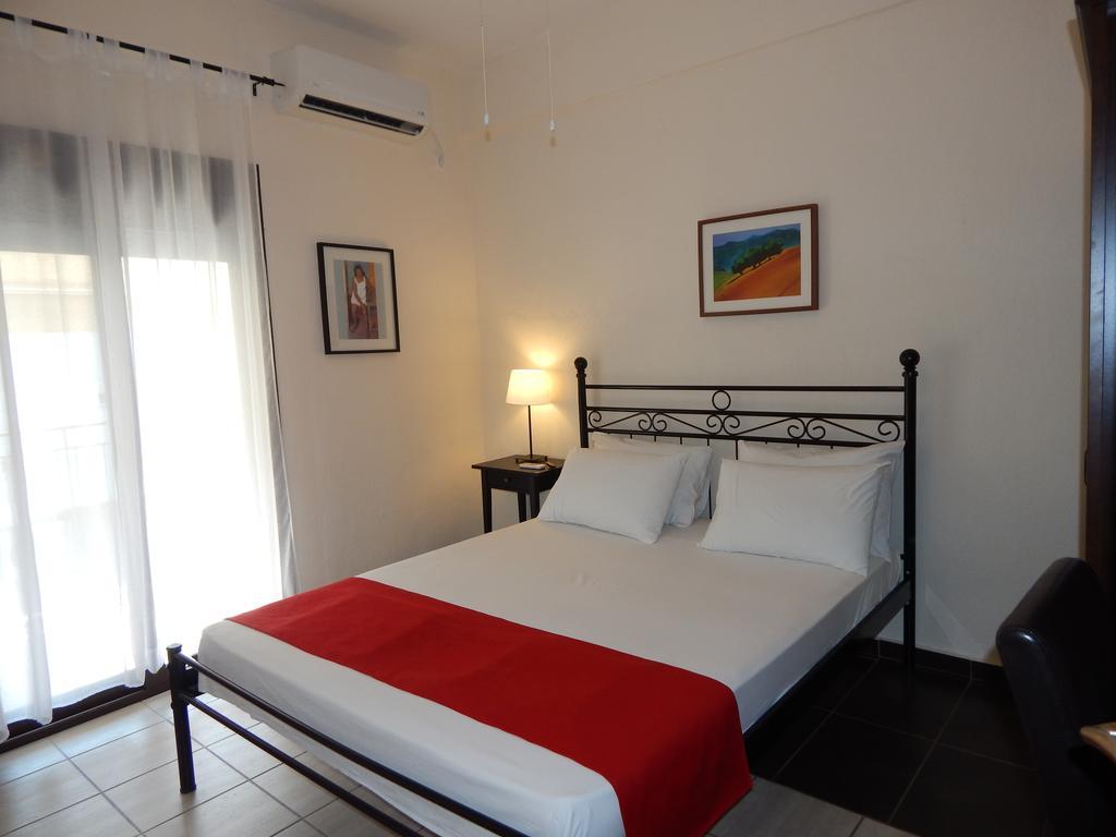 Kripis Studio Apartment Pefkochori Bagian luar foto